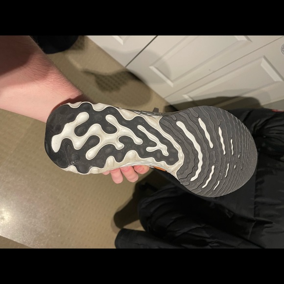 Nike Infinity Run Flyknit - Picture 3 of 4